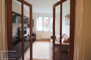 DIXON WAY - click for photo gallery